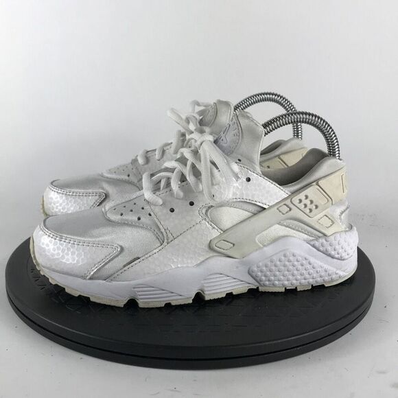 Nike Air Huarache Run Premium White Running Shoes 683818-100 Women’s Size 7 - Picture 8 of 12